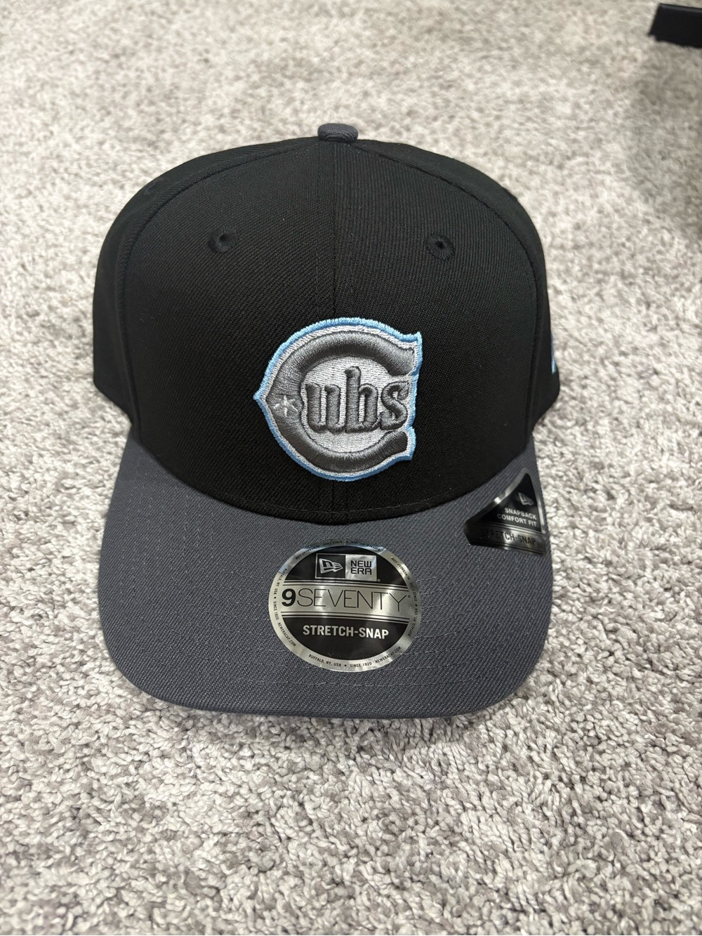 New Era Chicago Cubs Two-Tone Black and Gray Snapback Hat